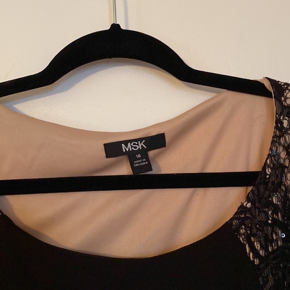 Macys Evening Gown size 16 - Picture 5 of 5